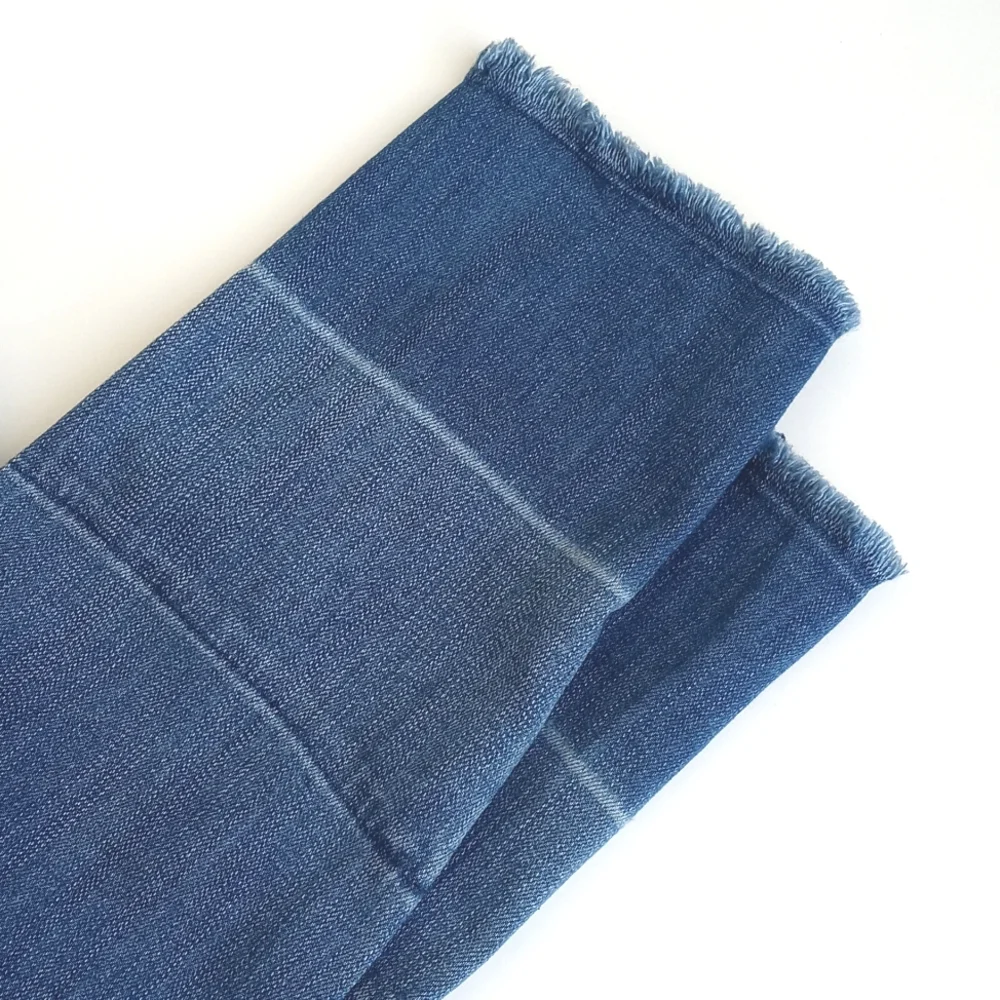 Design Lab Lord & Taylor Women’s Denim Blue Straight Frayed Leg Rayon Jeans 26